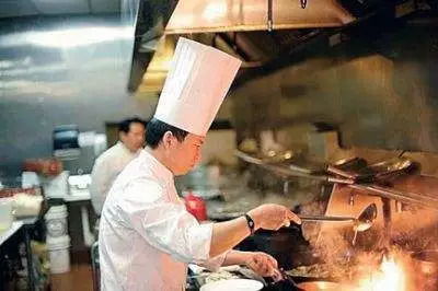 市場監(jiān)管總局解讀《餐飲服務(wù)食品安全操作規(guī)范》第四期 小餐飲食品安全管理要點(diǎn)